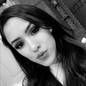 Meet your Posher, Alina